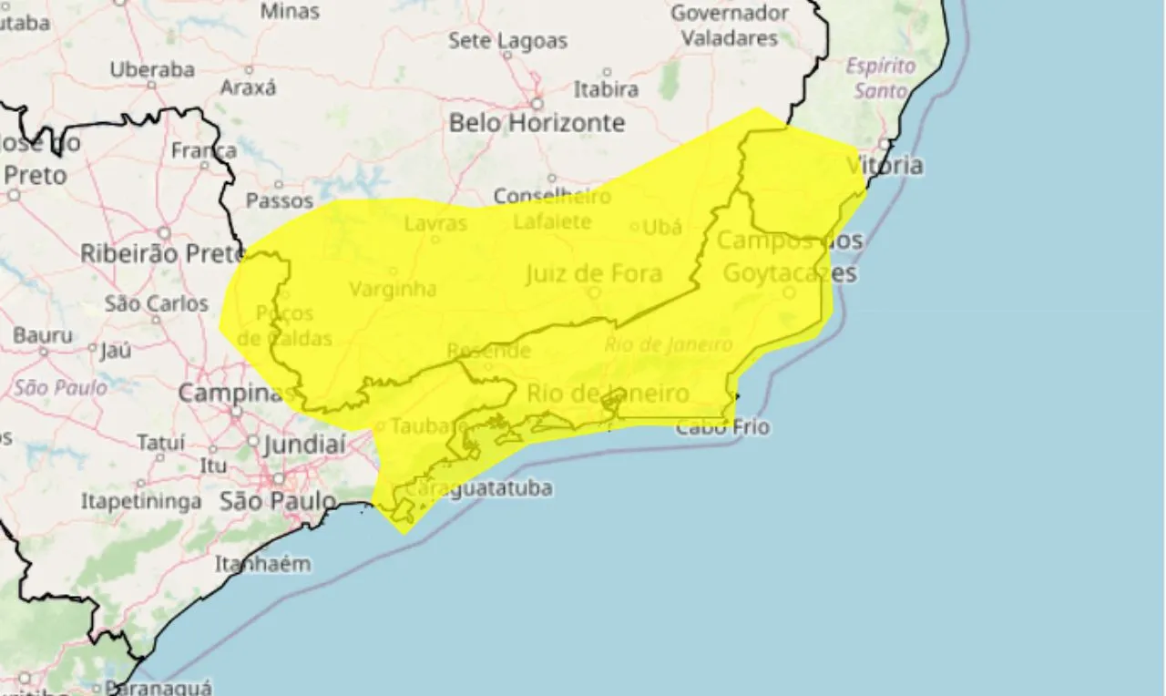 O mapa mostra as áreas em alerta para chuva intensa e ventos